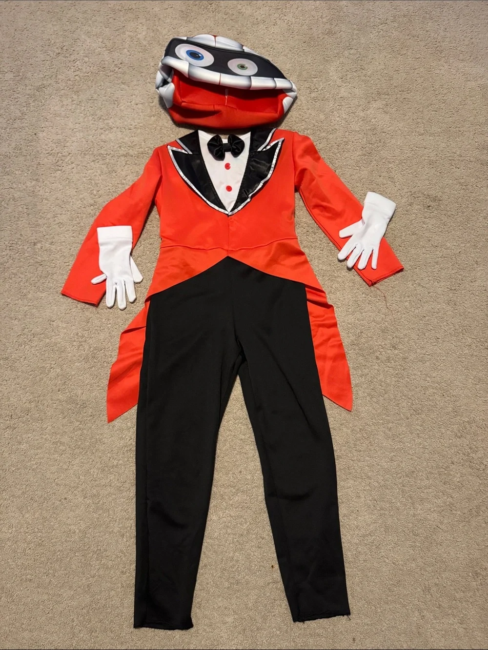 The amazing digital circus. Caine costume
